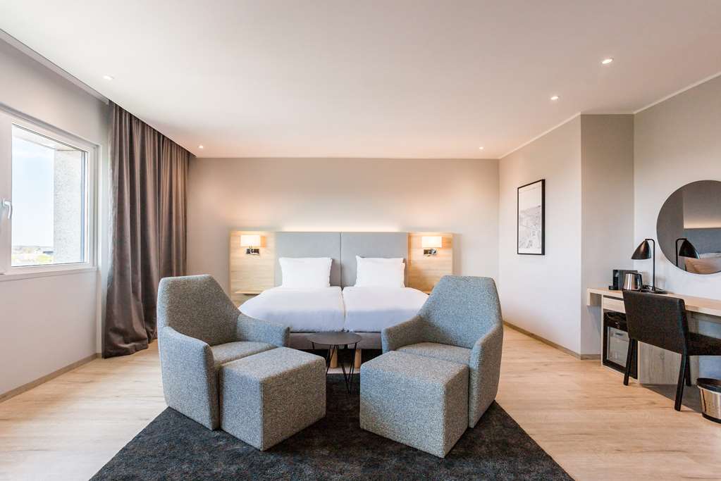 Suite bedroom