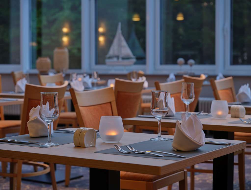DO BZT Restaurant Wintergarten Abend Detail px
