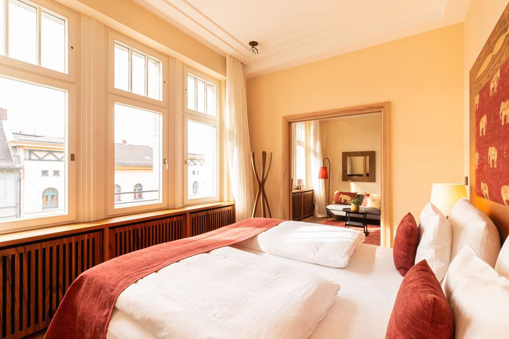 Orania bed room right by Fridolin Full high res