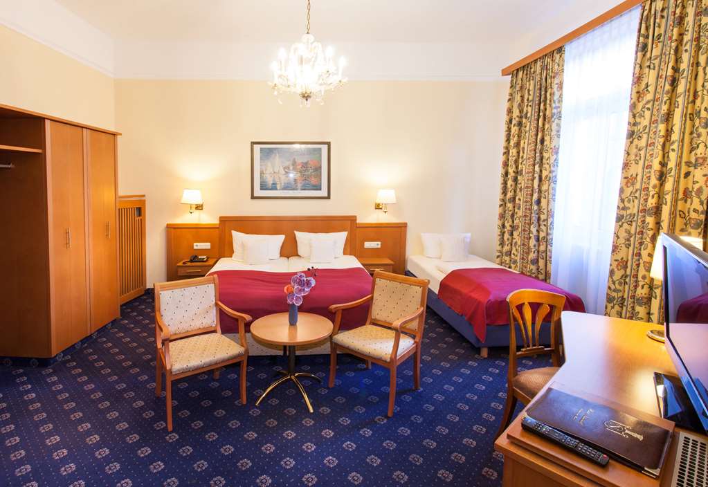 Guest room