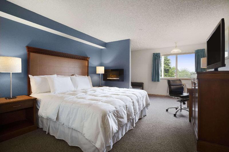 Days Inn by Wyndham Lacey Olympia Area - photo 4