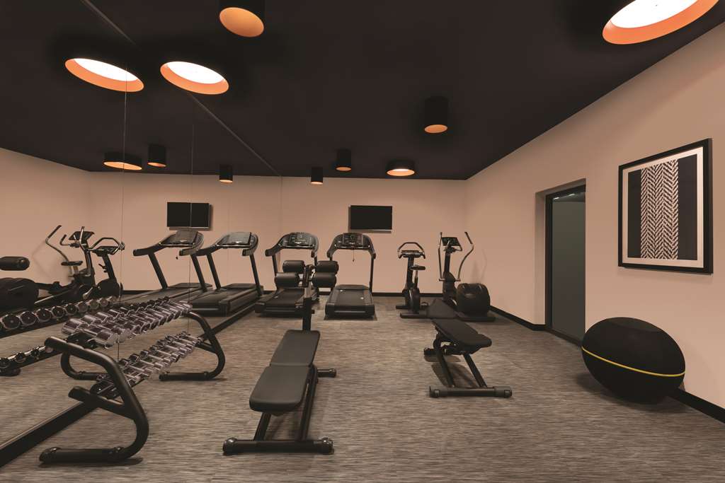 adina apartment hotel nuremburg gym