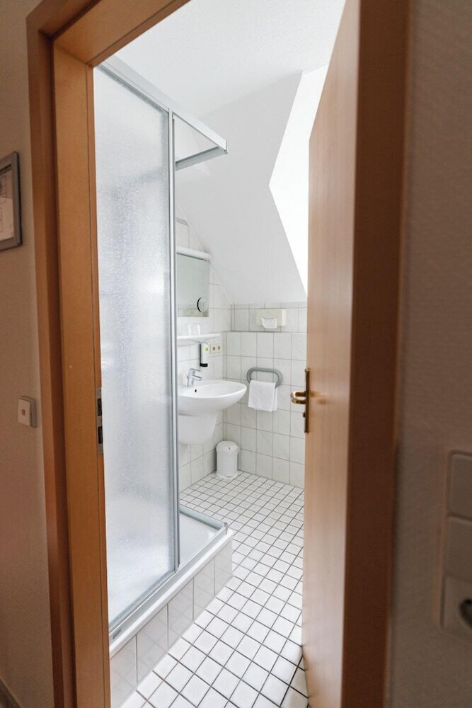 Bathroom shower