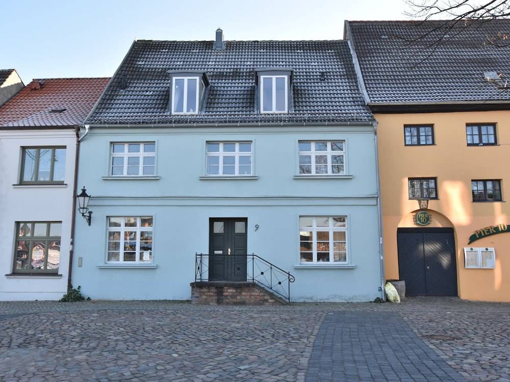 Apartment in Wismar With Garden