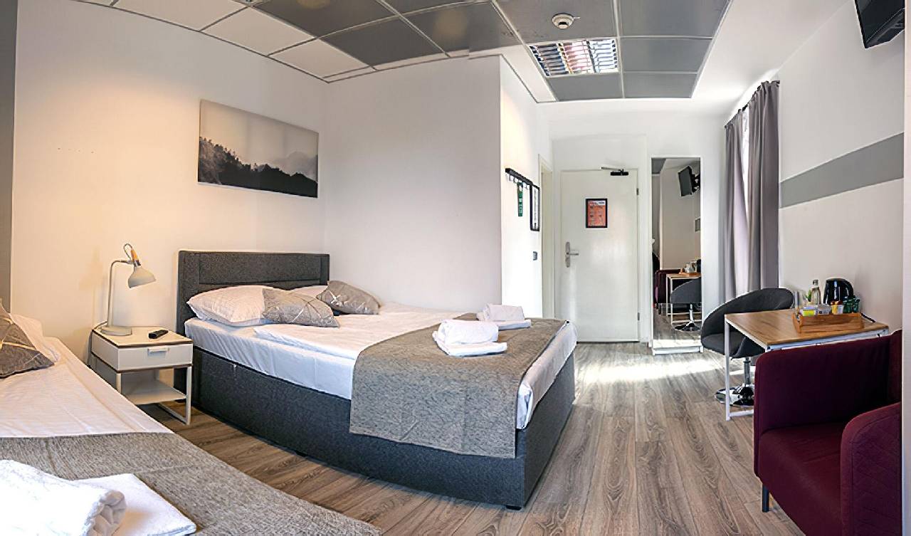 Guest room