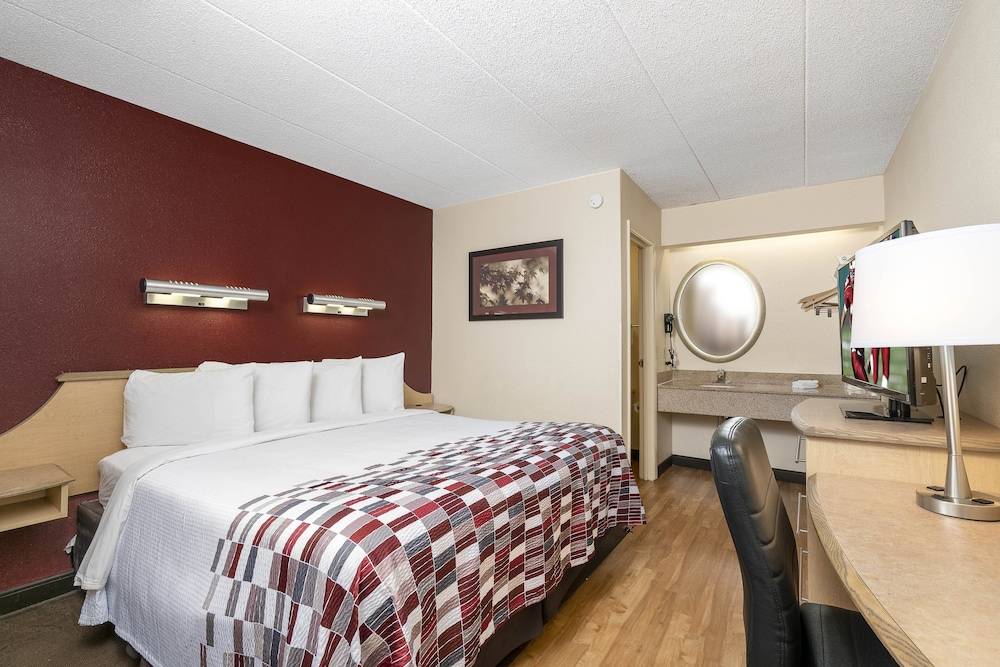 Red Roof Inn Indianapolis South - photo 4
