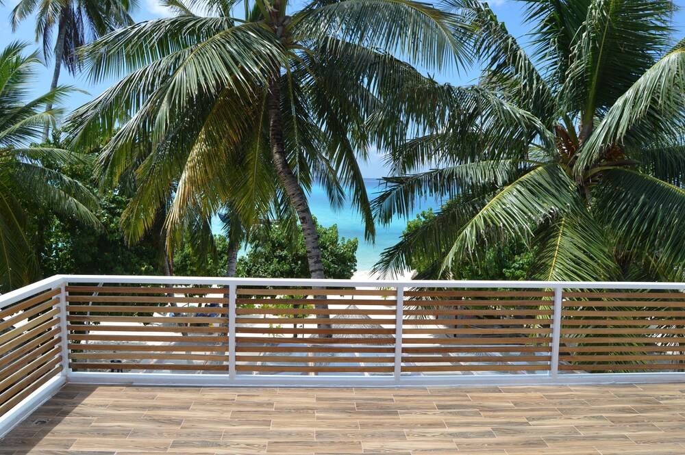 Beach/Ocean View