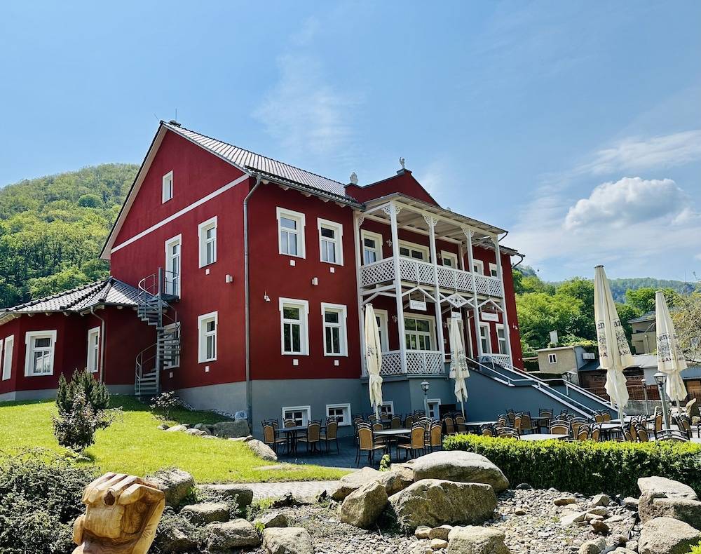 Primary image