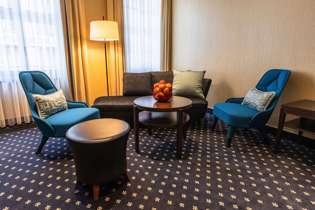 Steigenberger Hotel De Saxe, Dresden, Germany - bar/lounge