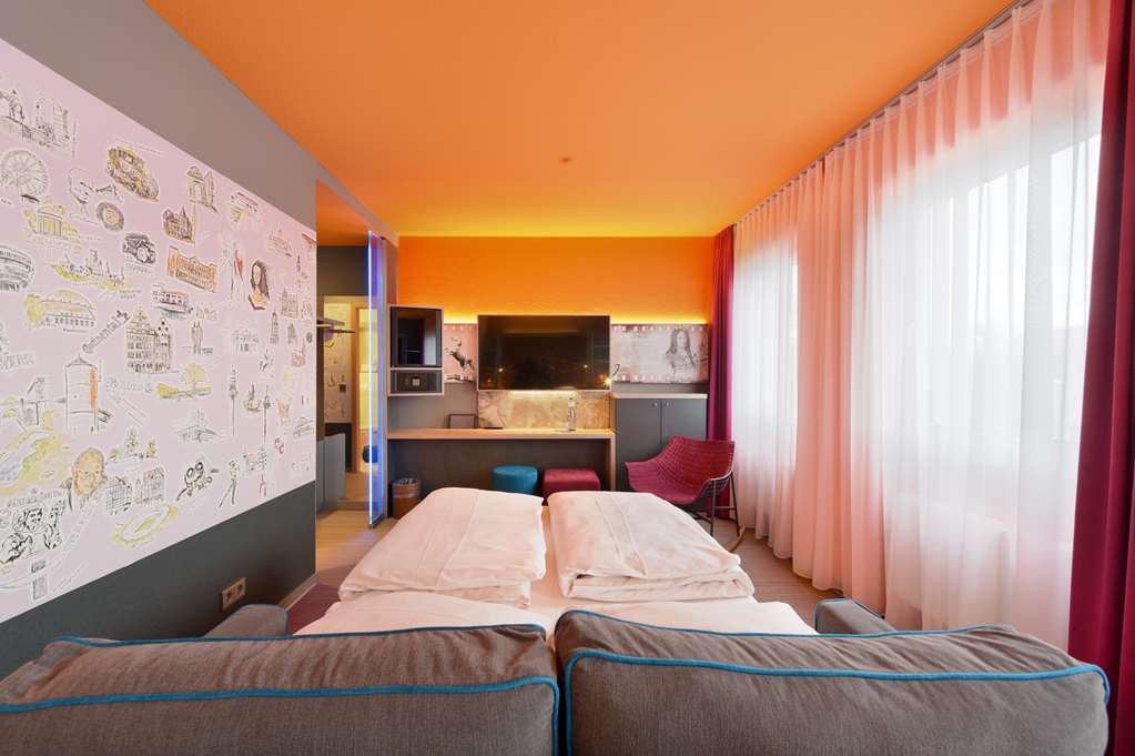 Guest room