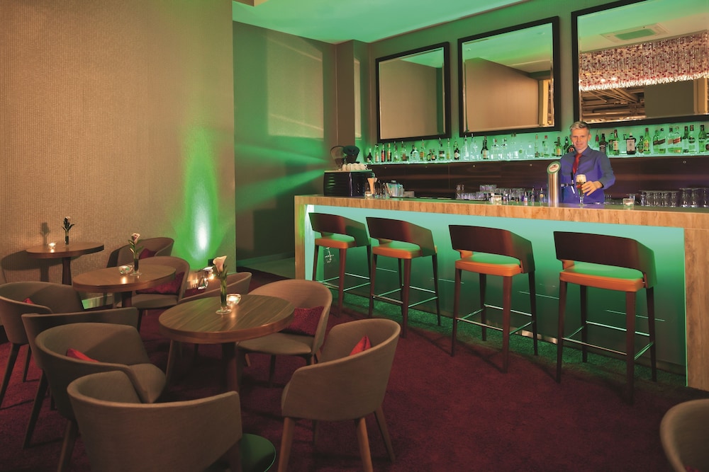 Hotel Lounge