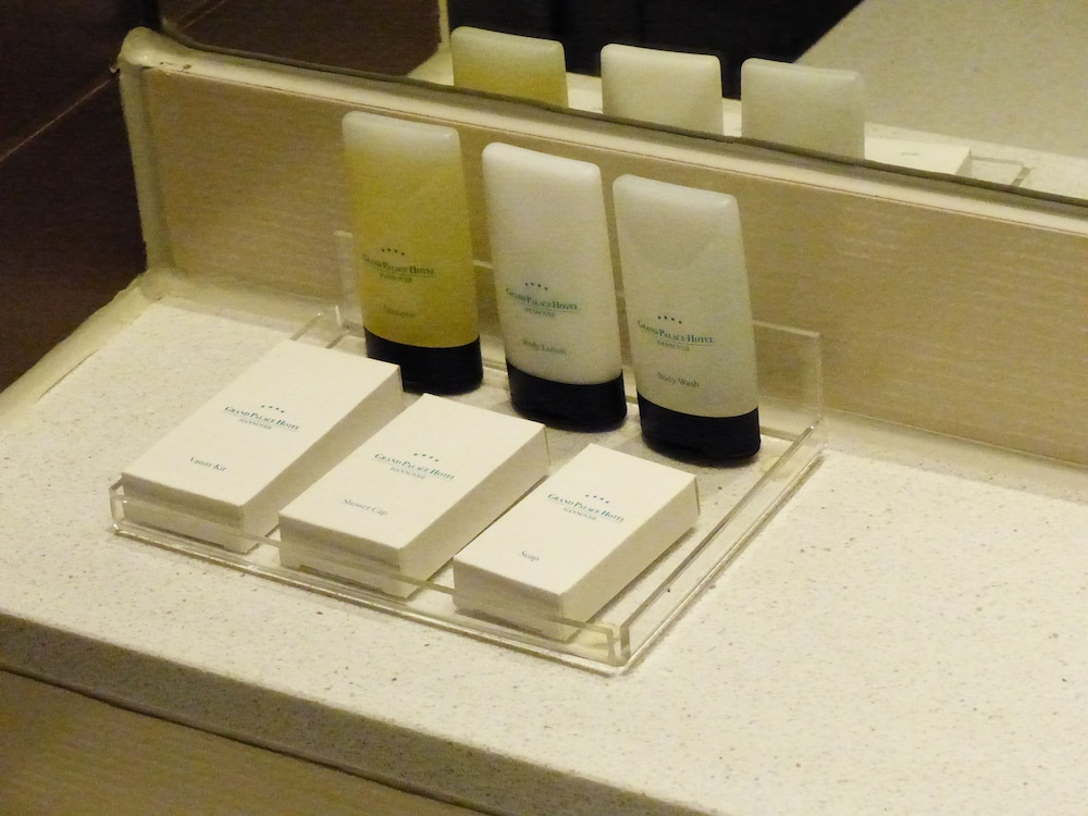 Bathroom amenities