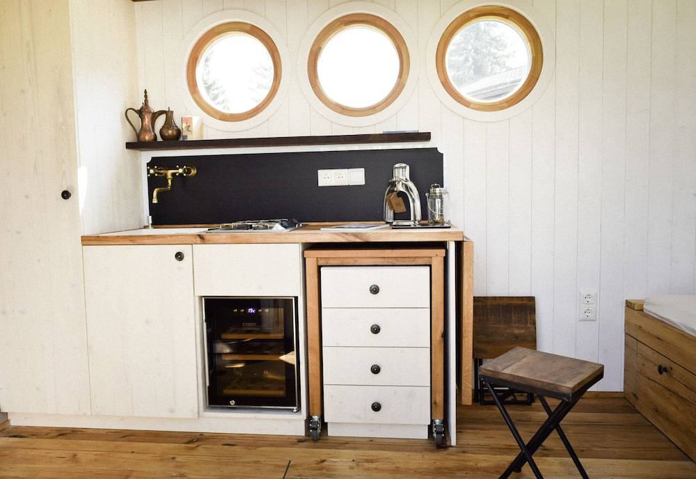 Private kitchenette