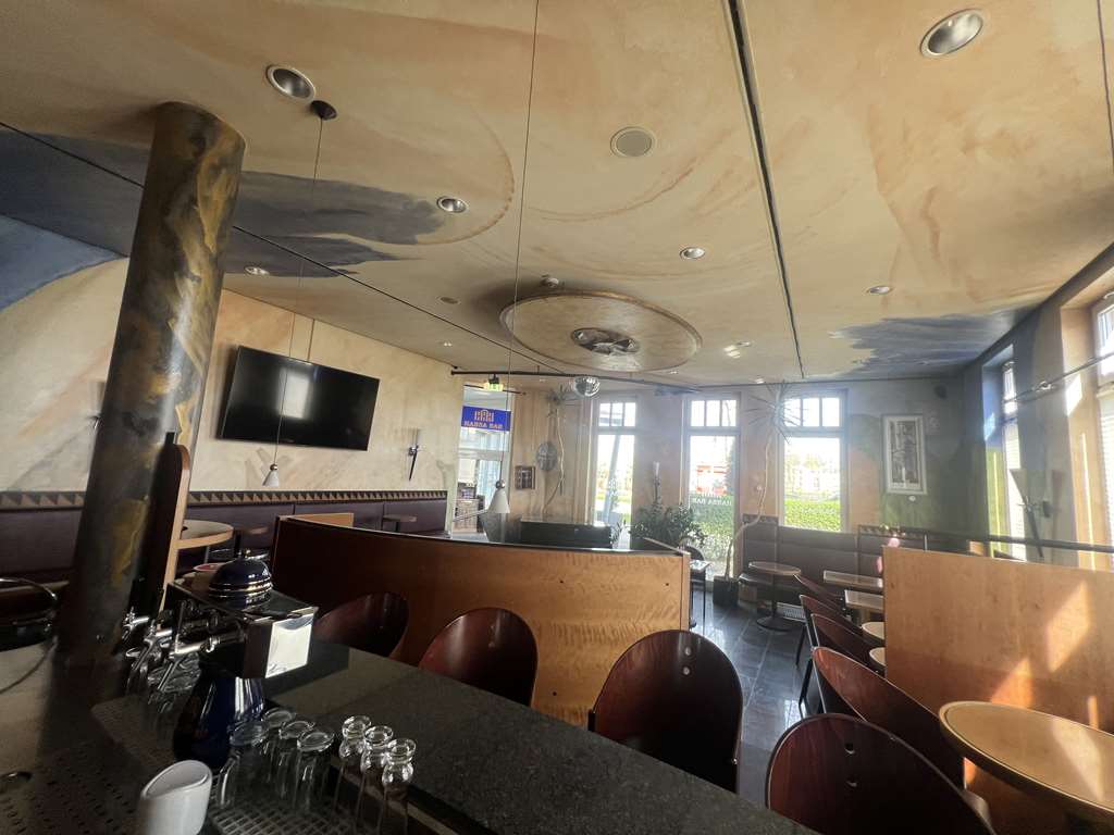 Finish the evening in our Hansa Bar.