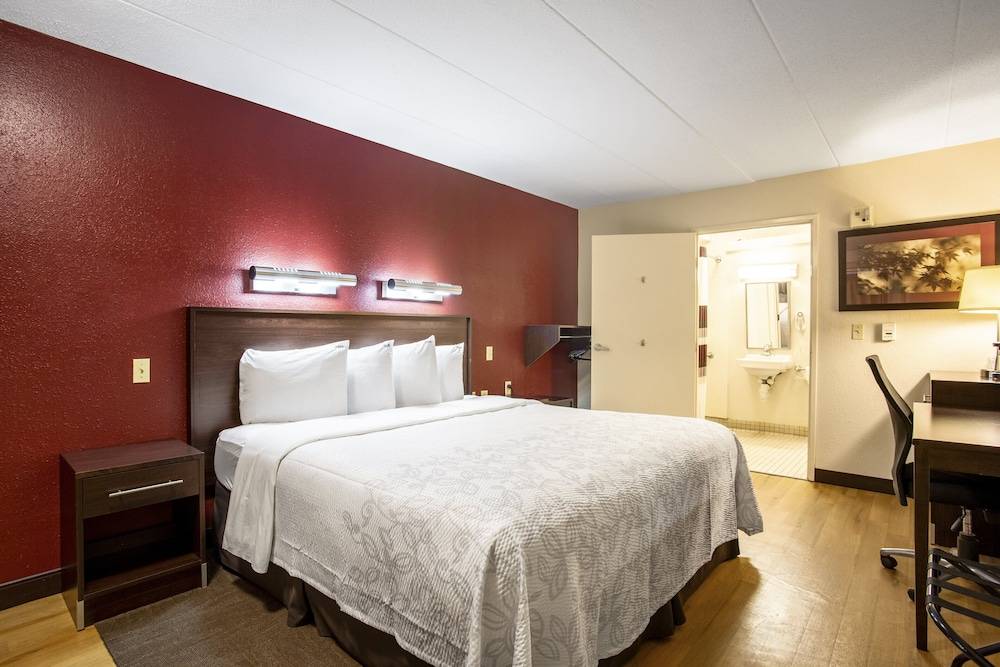 Red Roof Inn PLUS Baltimore Washington DC BWI Airport - photo 5