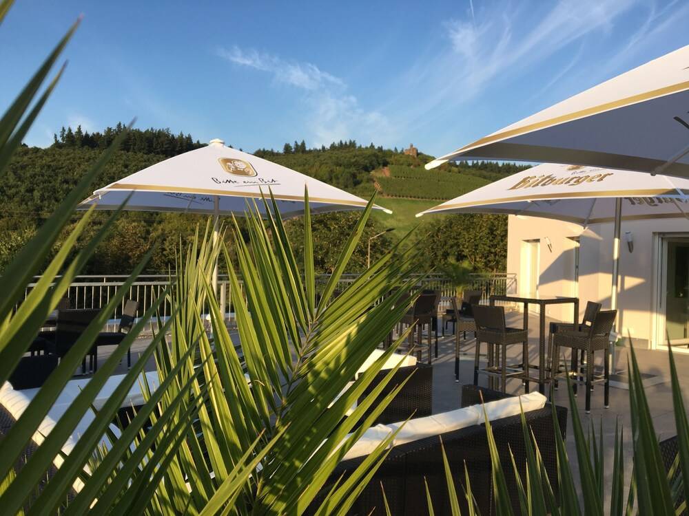 Sundeck