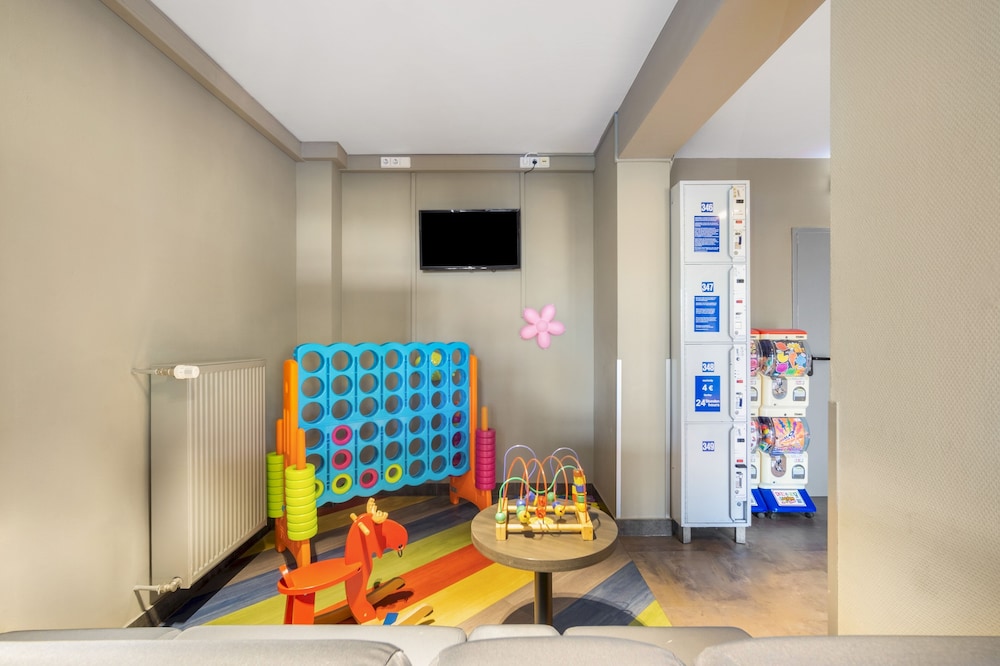 Children's play area - indoor