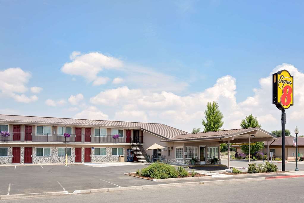 Super 8 by Wyndham Alturas - photo 2