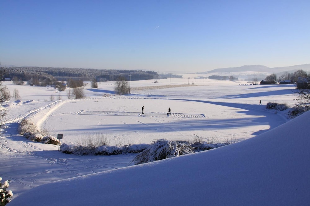 Snow and ski sports