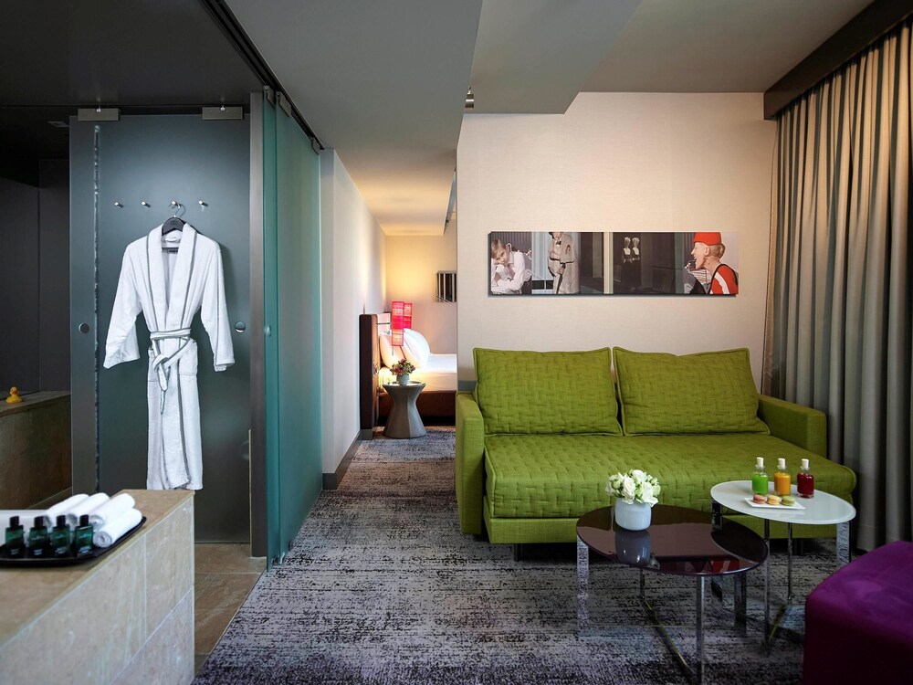 Guestroom