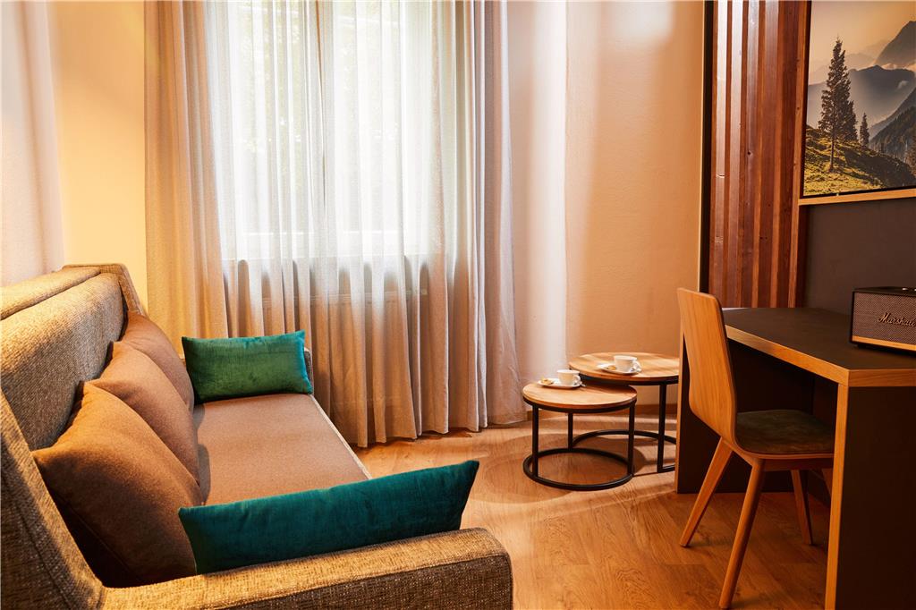 Guest room