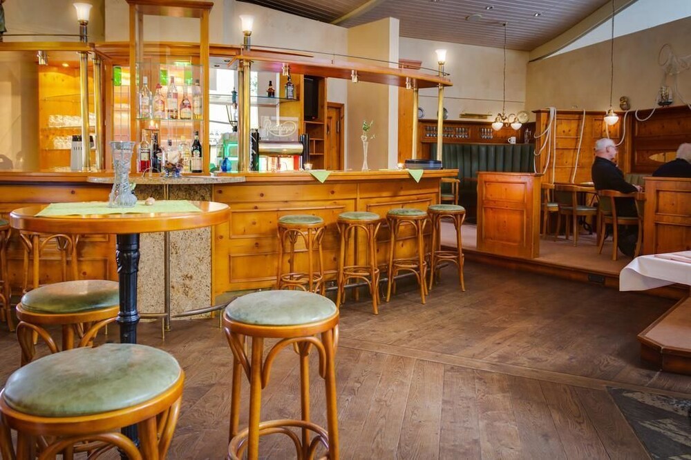 Hotel Bar