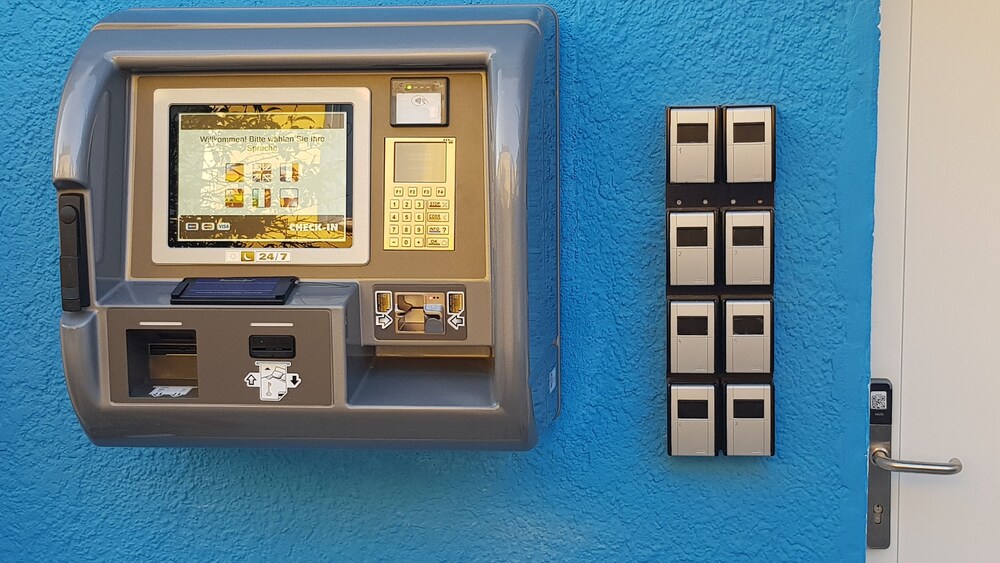 Check-in/Check-out Kiosk