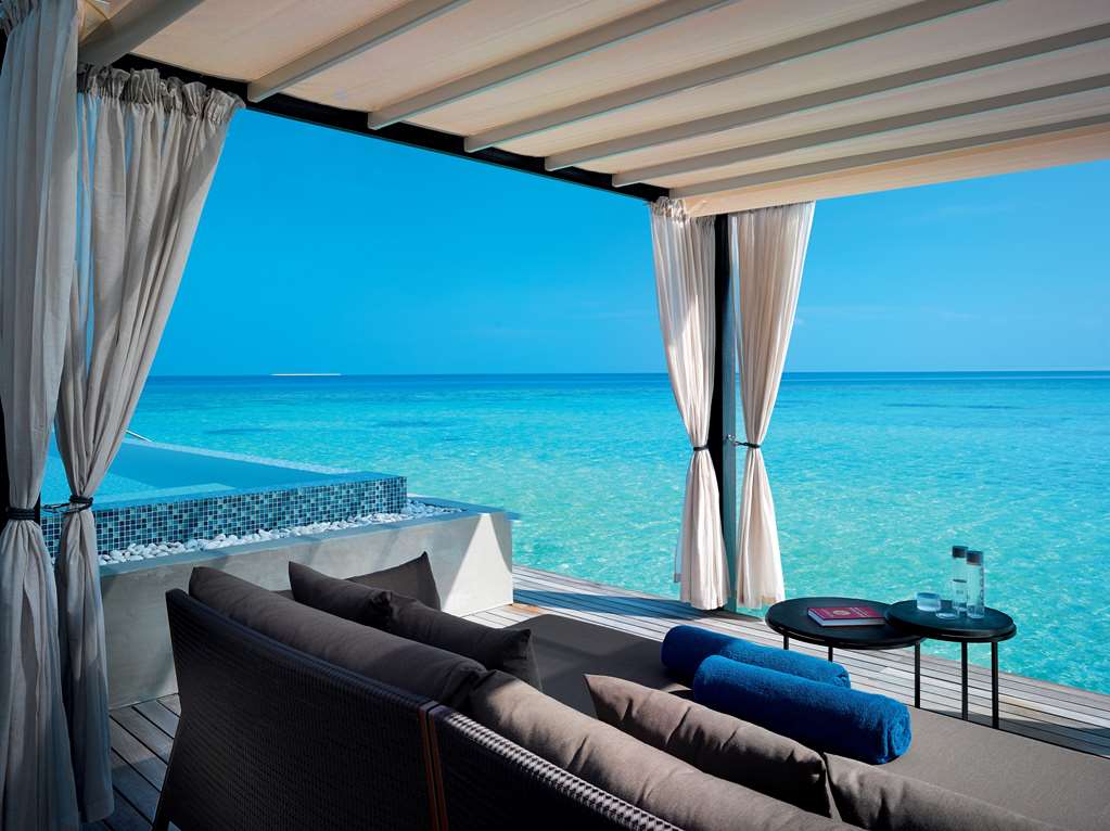 Sunrise Water Pool Villa Outdoor Gazebo