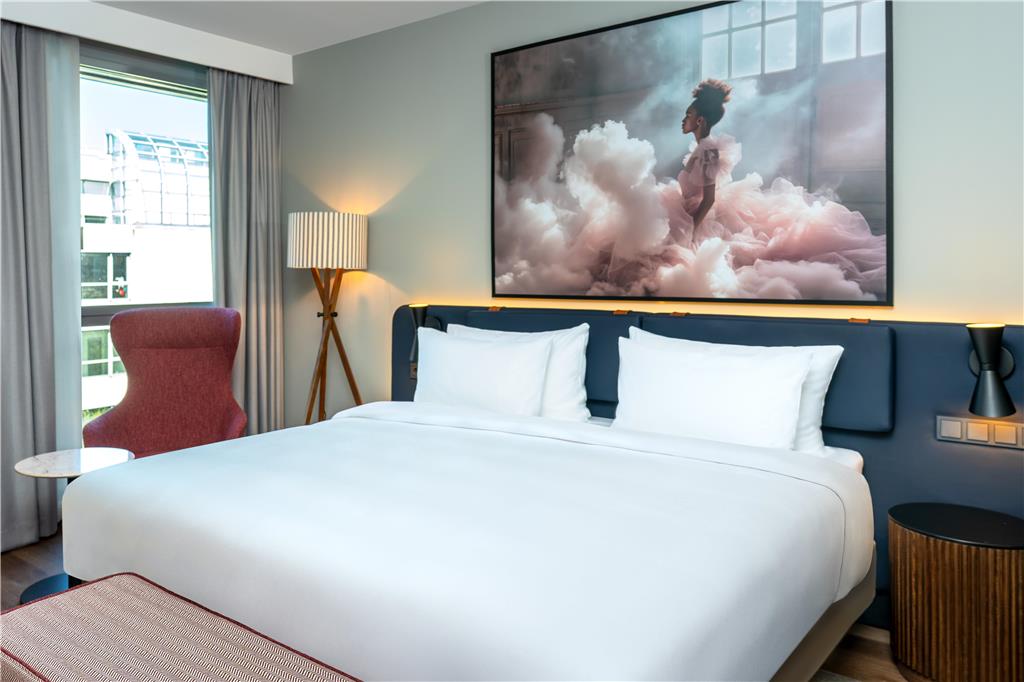 Guest room