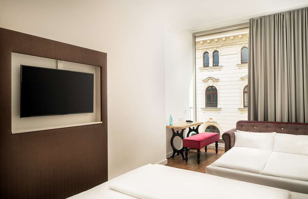 arthotel ana symphonie standard vierbettzimmer betten