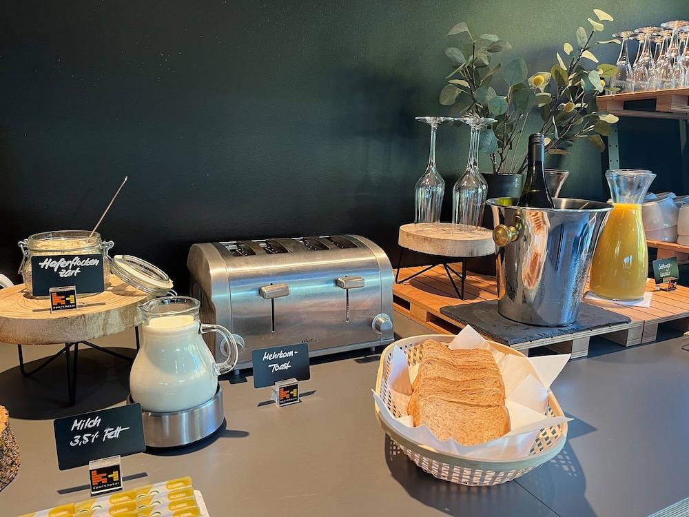 Breakfast buffet