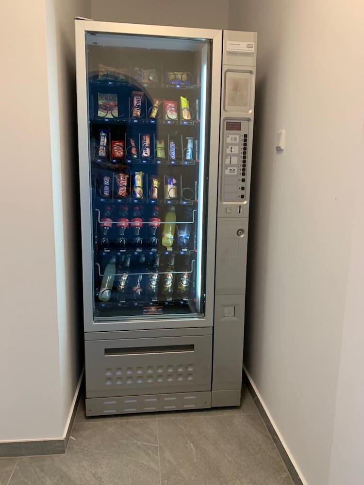 Snack bar