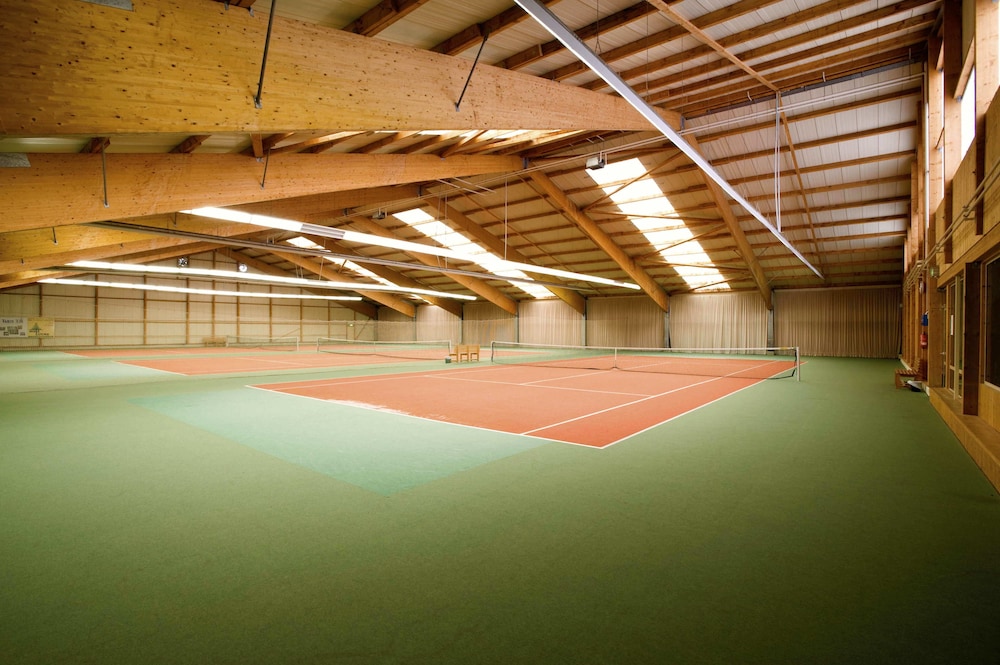 Tennis court