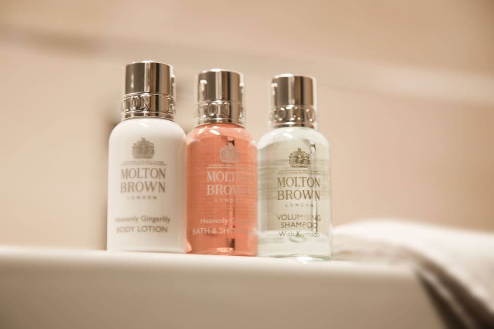 Bathroom amenities