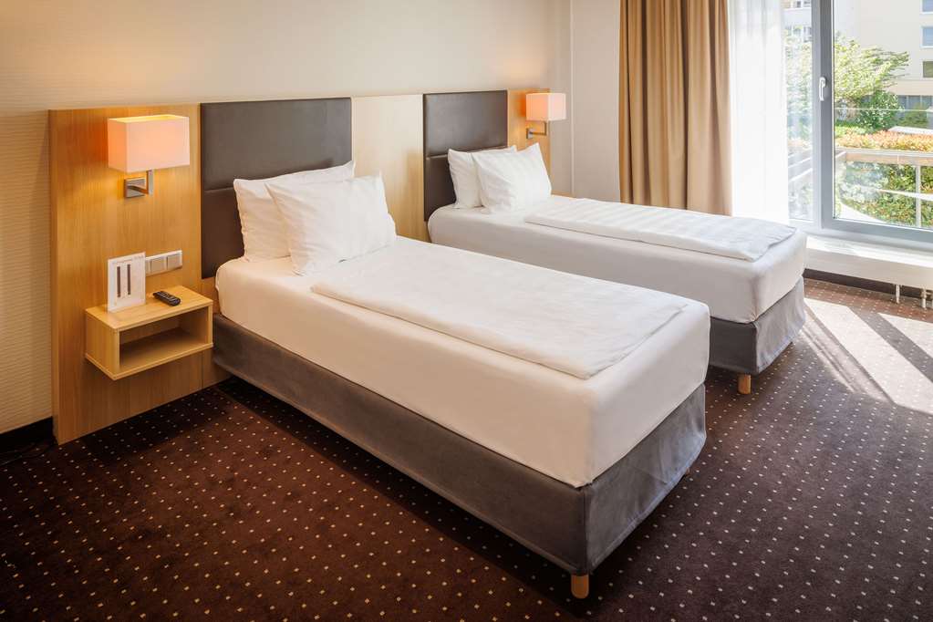 Standard Room - Twin Bed