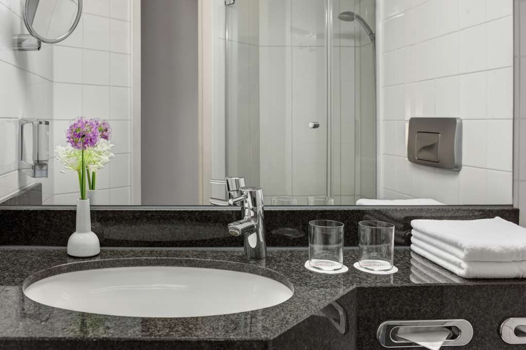IntercityHotel Kiel, Germany - Bathroom