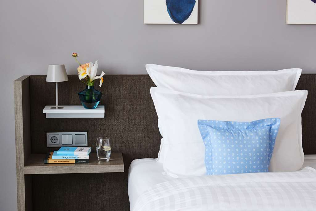 Steigenberger Hotel Muenchen/Munich, Germany - Guest Room