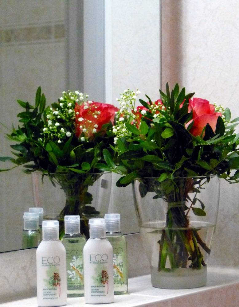 Bathroom amenities