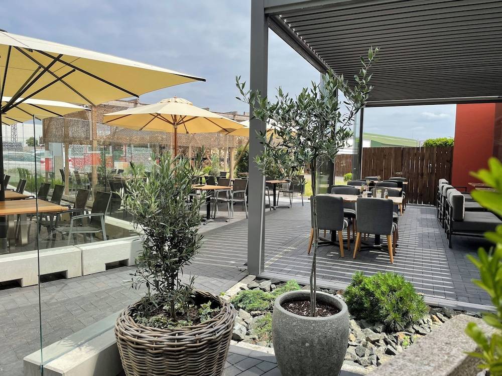 Sundeck