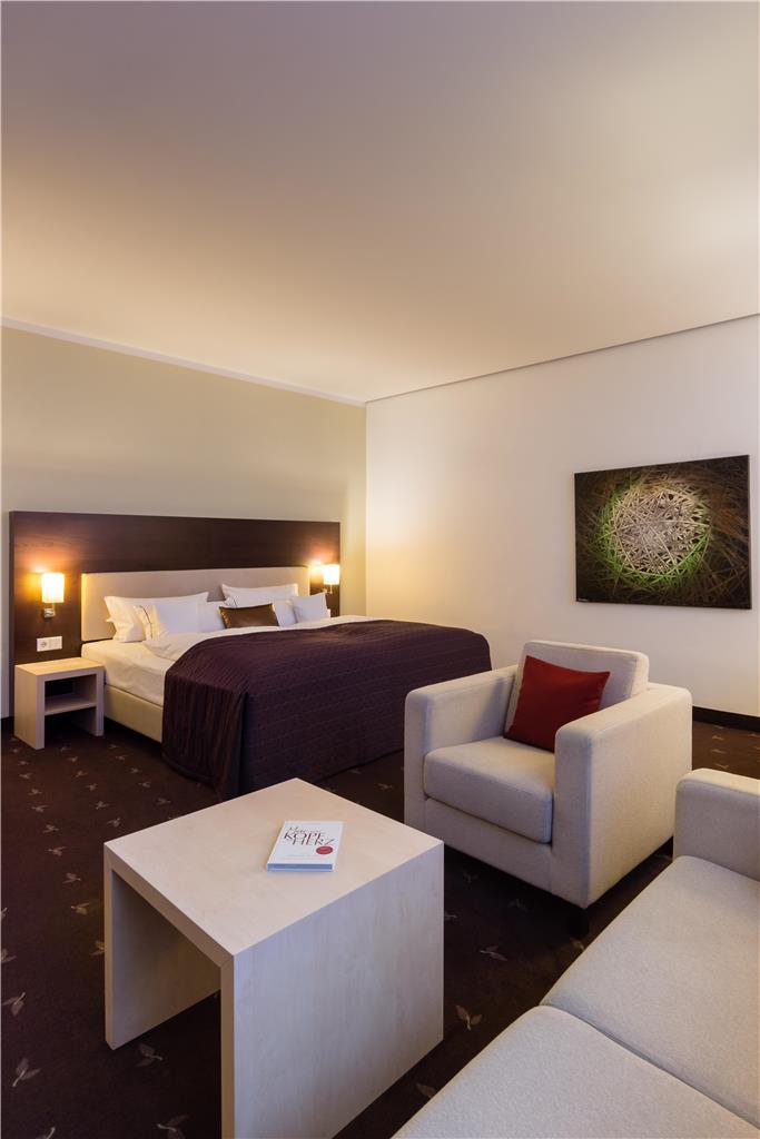 Esplanade Zimmer Retusche