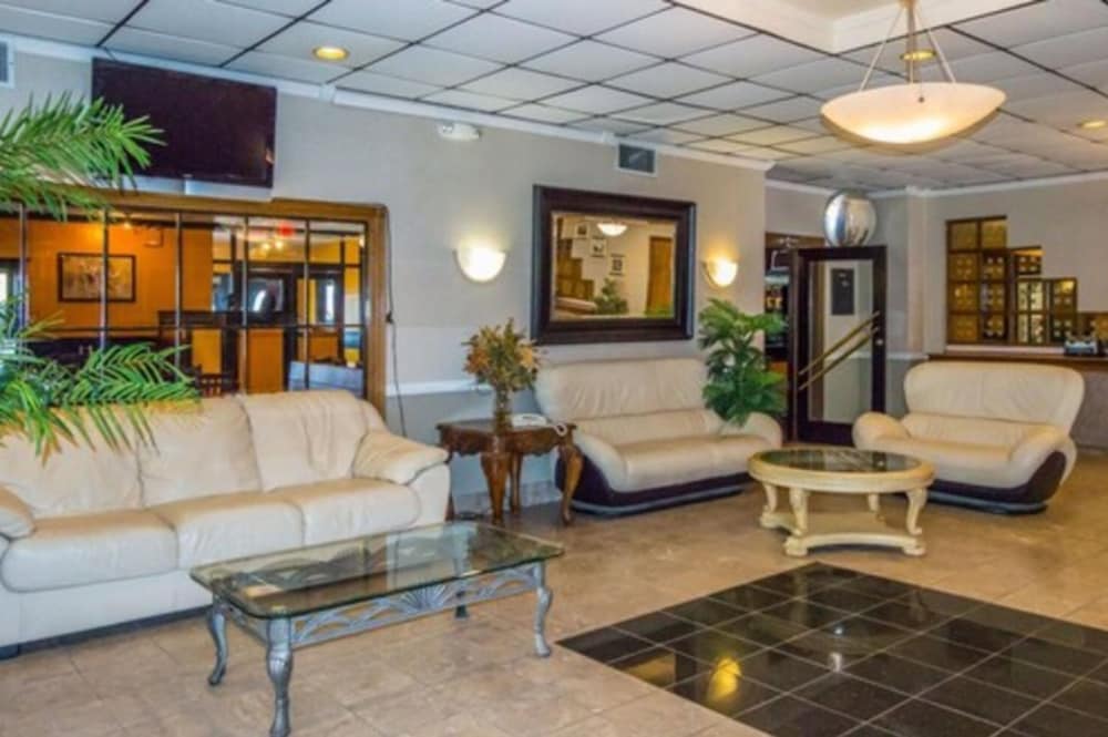 Executive Inn Hotel & Conference Centre - photo 3