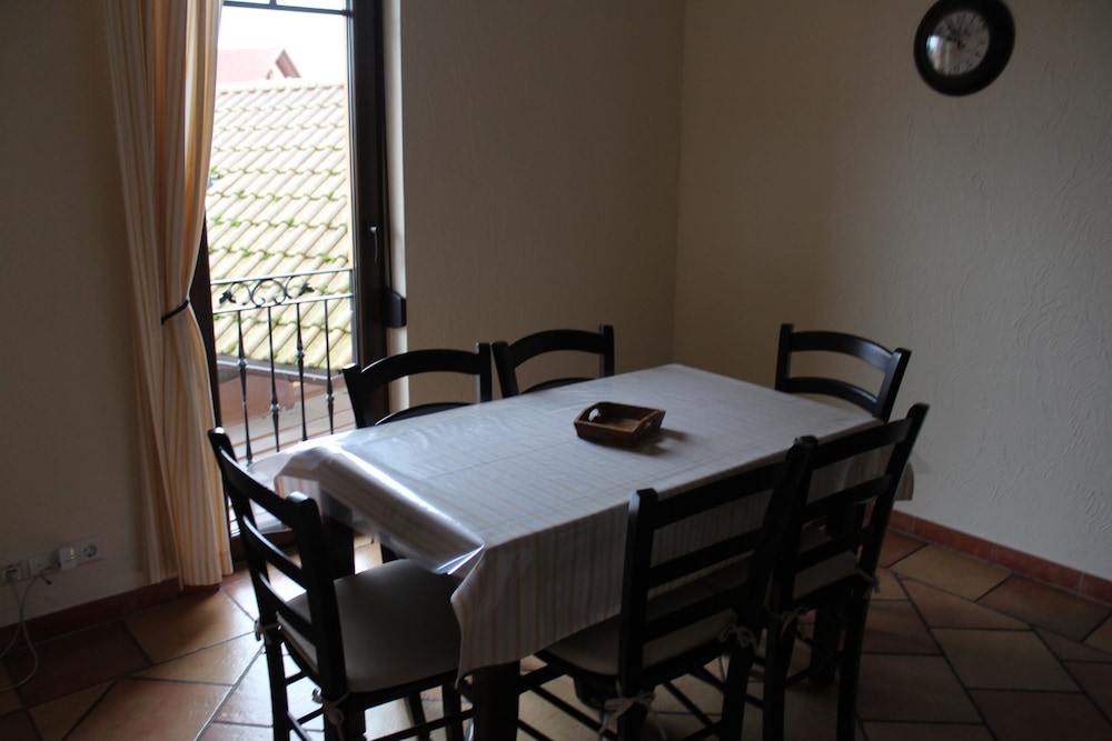 In-room dining