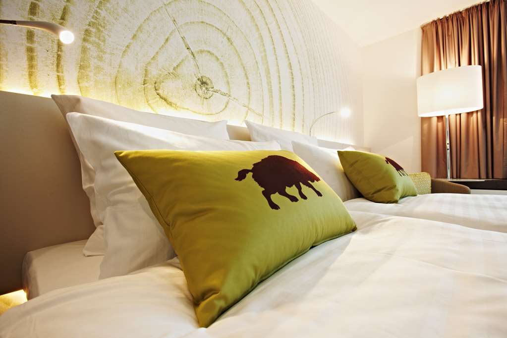 Steigenberger Airport Hotel, Frankfurt, Germany - Business room