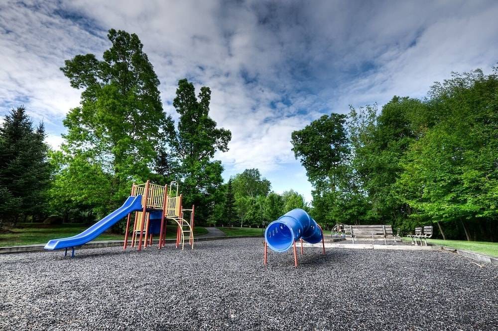 Children's play area - outdoor
