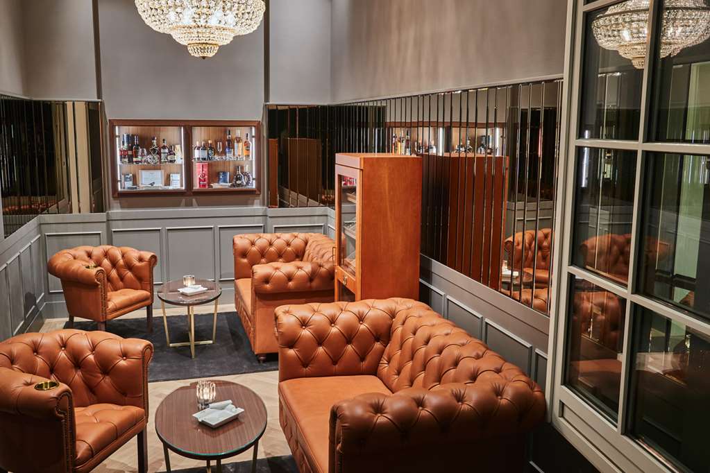 Steigenberger Grandhotel Petersberg, Koenigswinter/Bonn, Germany - Restaurant - Bar