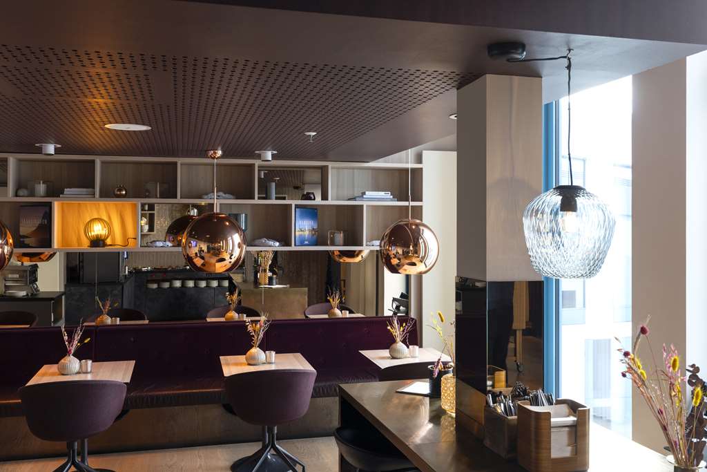 Scandic Hamburg Emporio Living Room