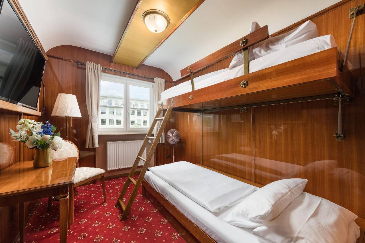 Guest room