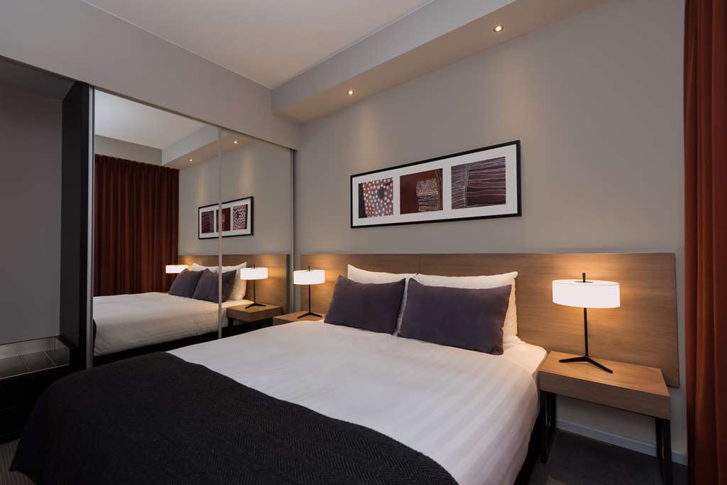 adina apartment hotel frankfurt neue oper one bedroom apartment bedroom