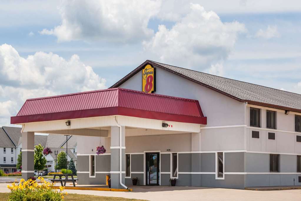 Super 8 by Wyndham Shipshewana - photo 2