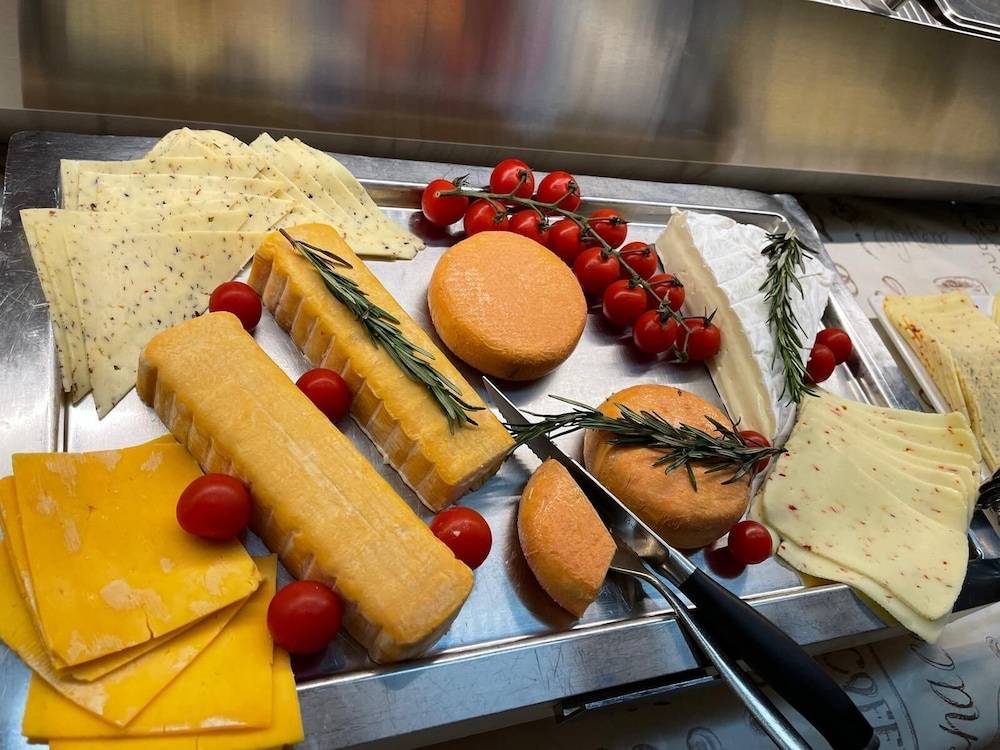 Breakfast buffet